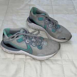 Nike Renew sneakers. Size 9.5
